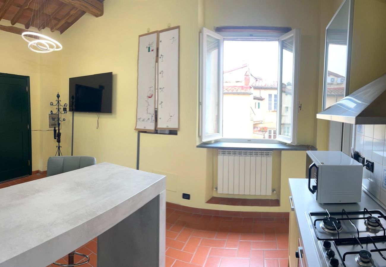 Apartment in Lucca - La Casa di Riccardo Cosy in Center Town