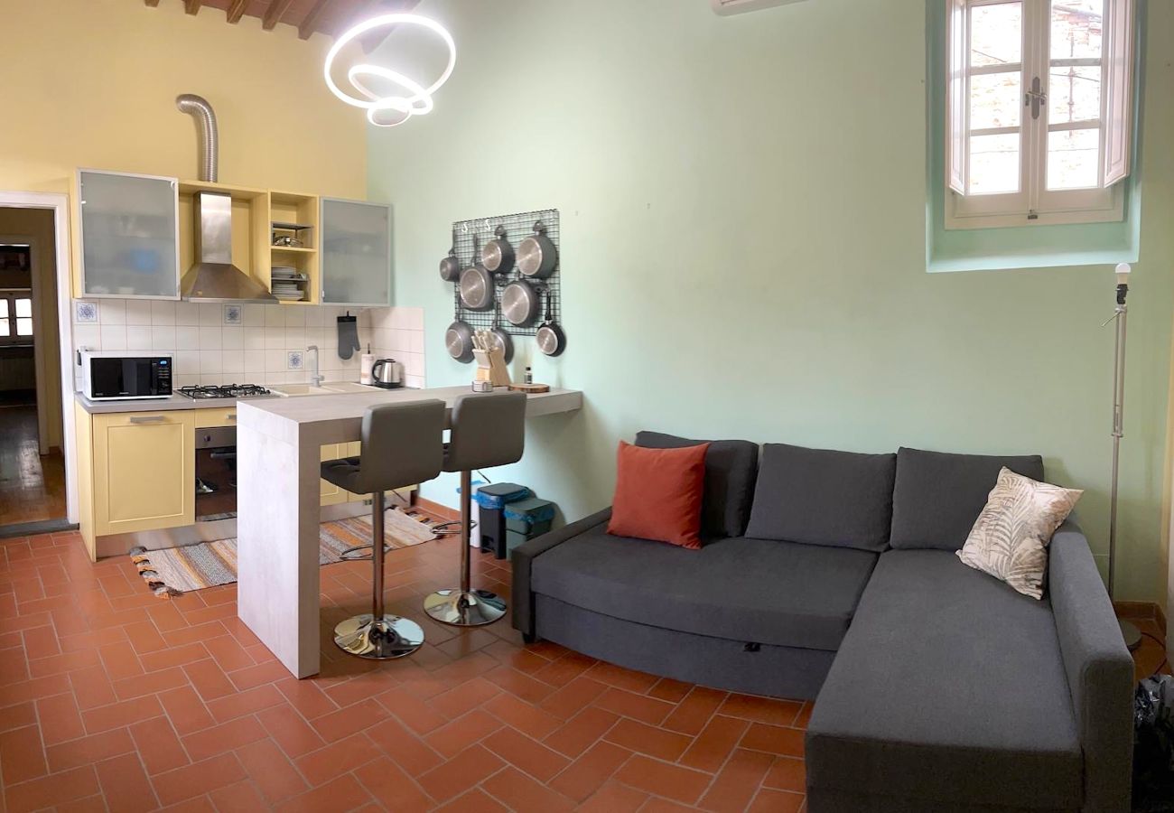 Apartment in Lucca - La Casa di Riccardo Cosy in Center Town