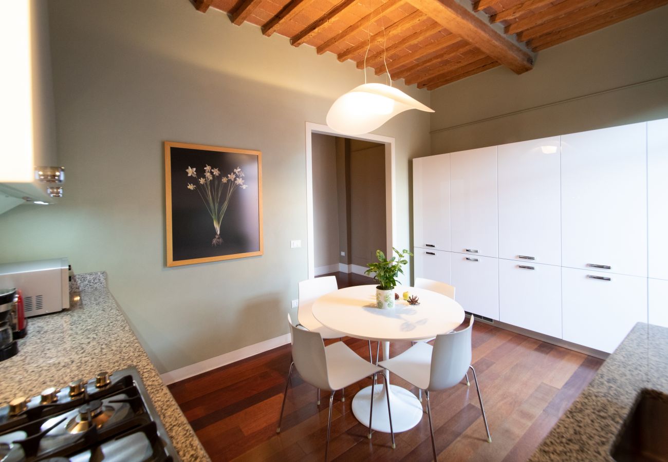 Apartamento en Lucca - Casa della Luce Luxury in Center Town