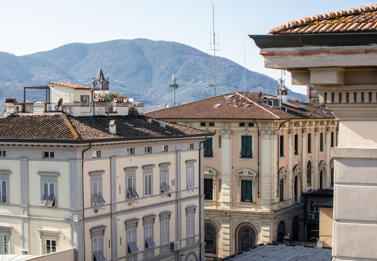 Apartamento en Lucca - Rooftop Delight with Terrace