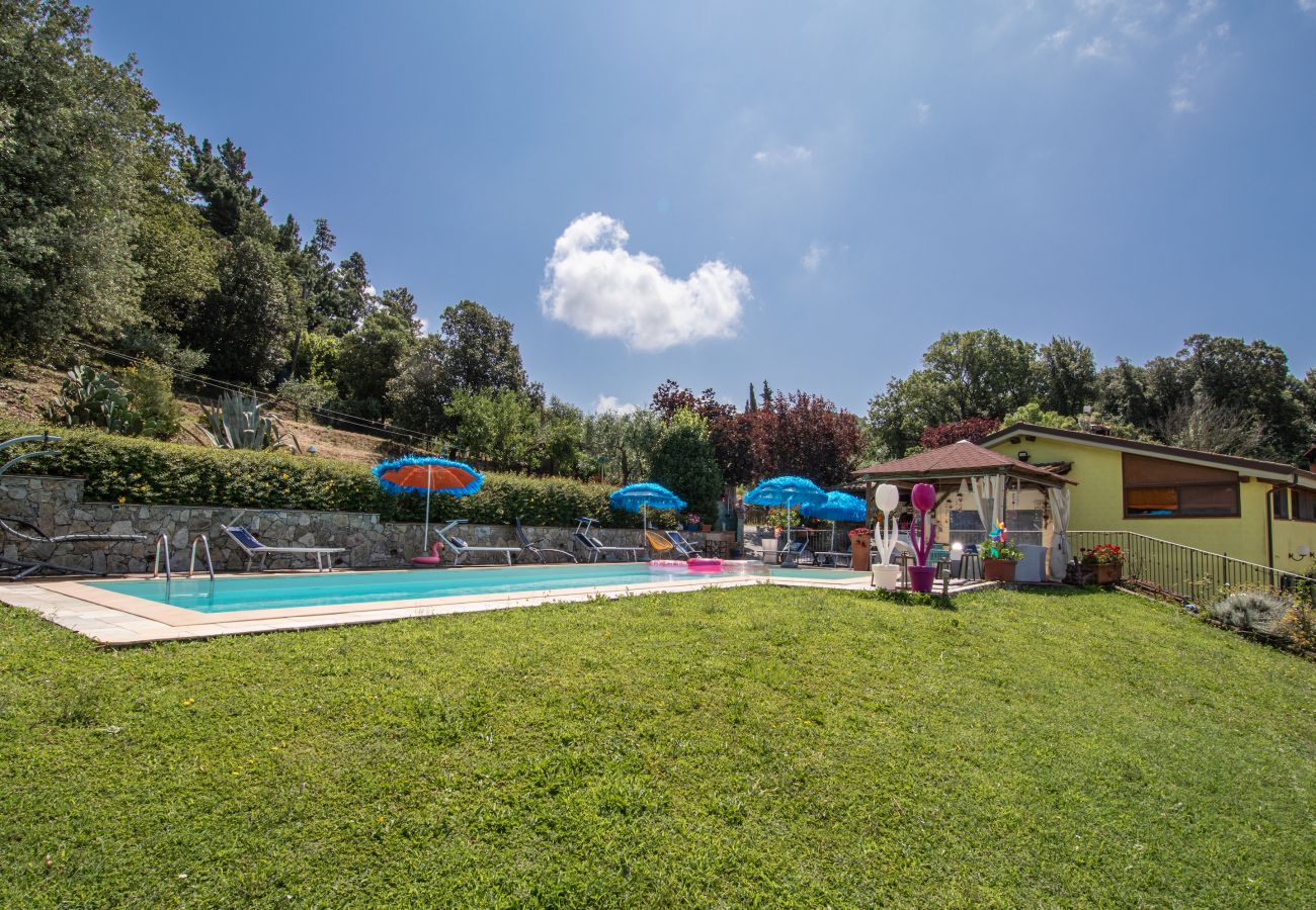 Apartamento en Chiatri - Marco's Villa - Apartment with Private Pool