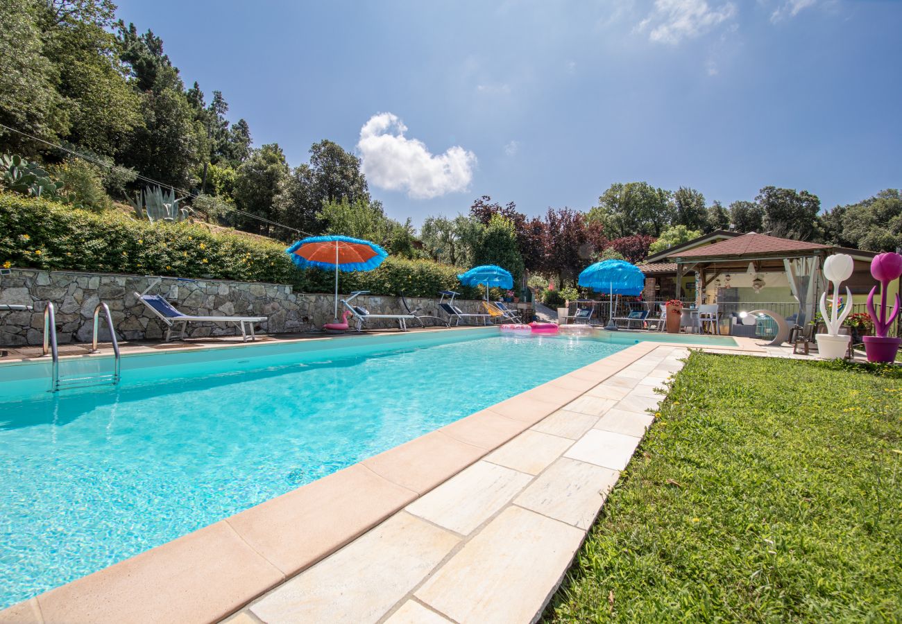 Apartamento en Chiatri - Marco's Villa - Apartment with Private Pool