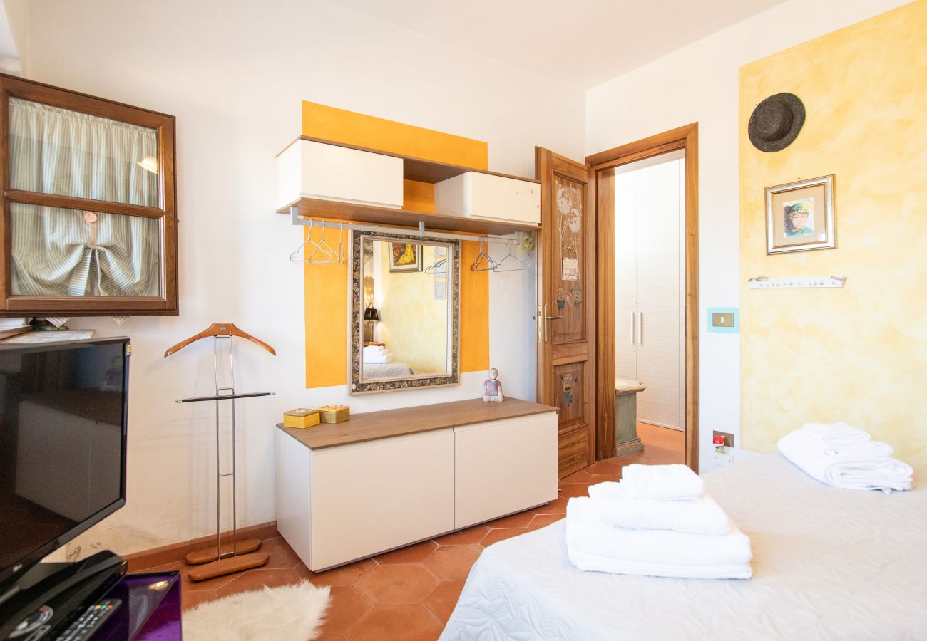 Apartamento en Chiatri - Marco's Villa - Apartment with Private Pool