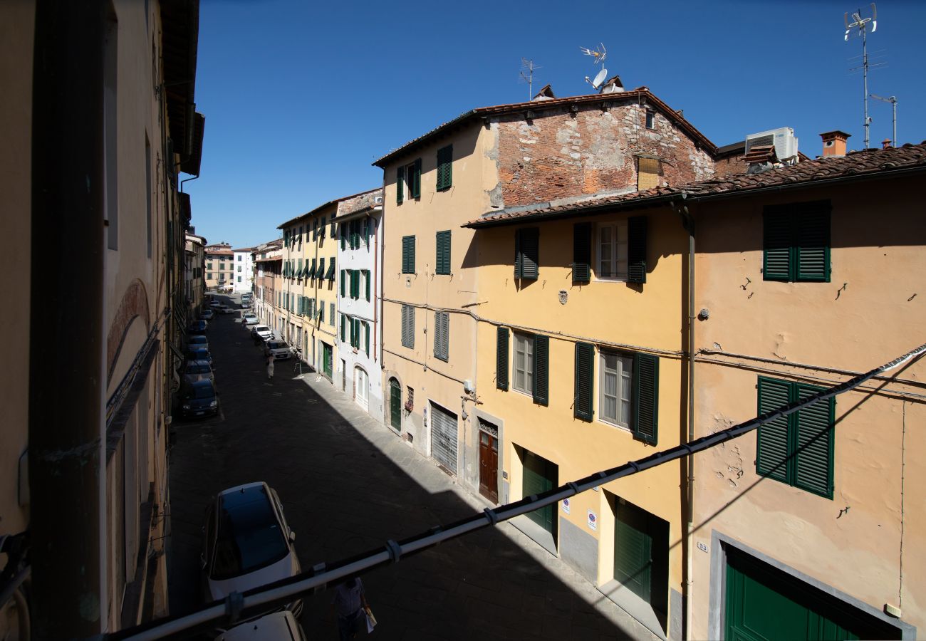 Apartamento en Lucca - Vue Sur Jardin in Center Town