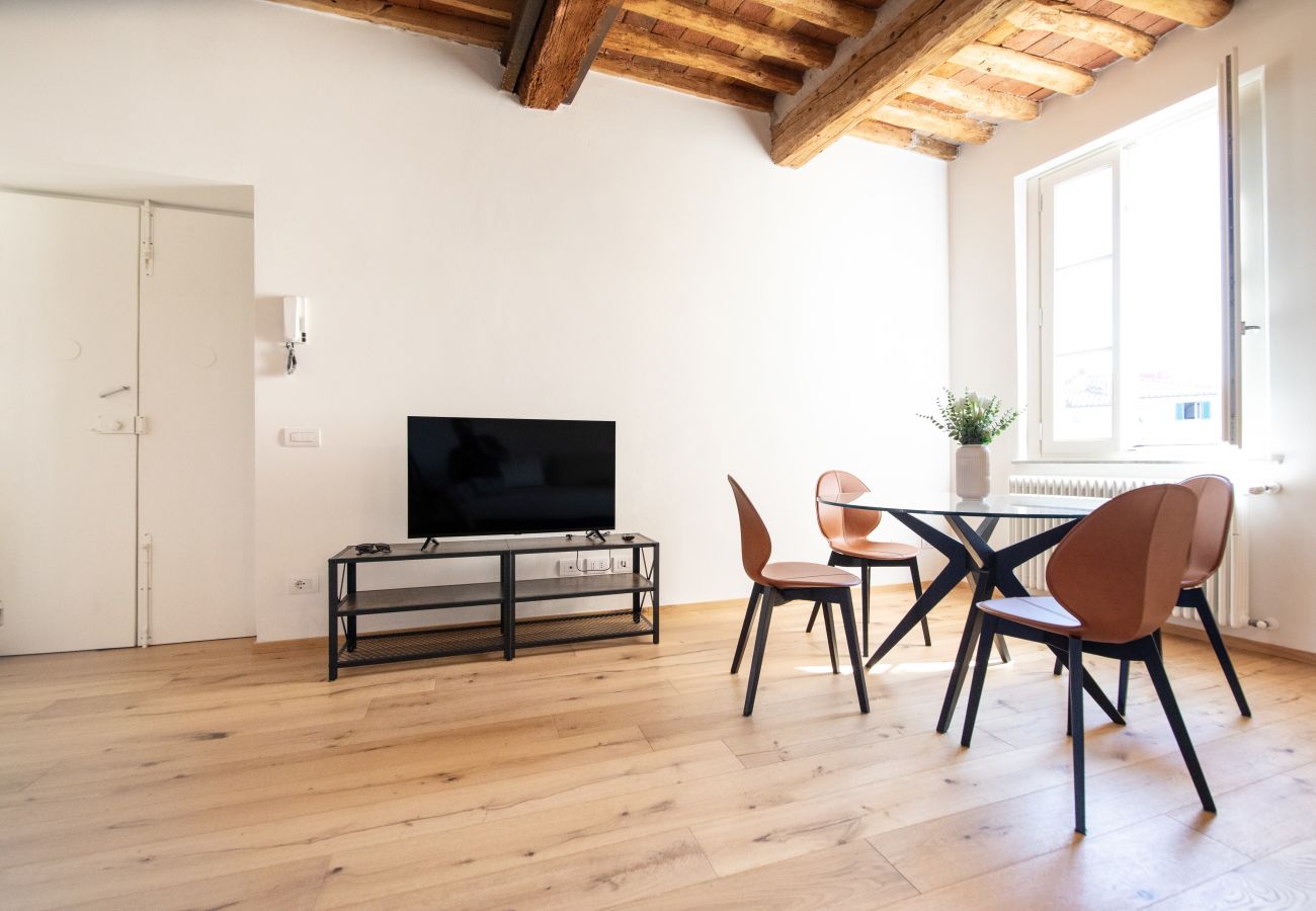 Apartamento en Lucca - Vue Sur Jardin in Center Town