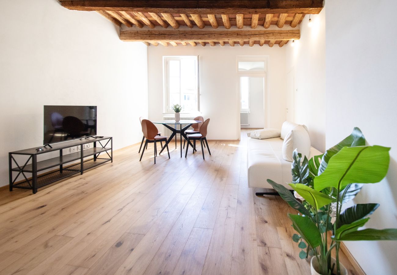 Apartamento en Lucca - Vue Sur Jardin in Center Town