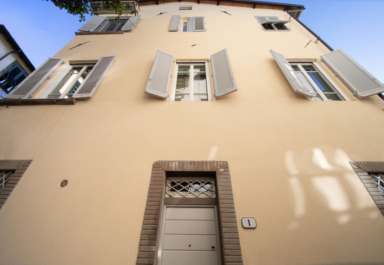 Apartamento en Lucca - The Tower Apartment in Center Town