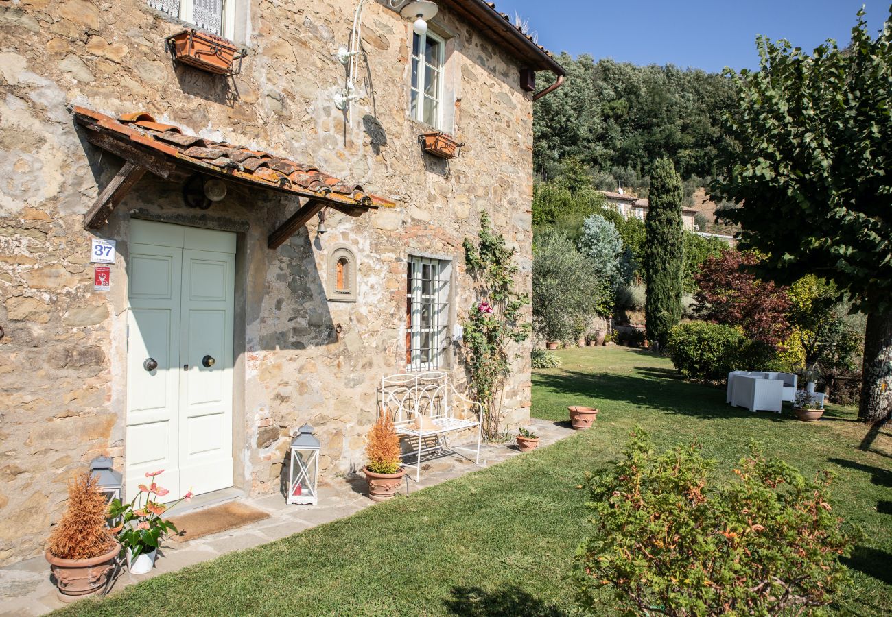 Villa à Capannori - Villa Iris with Swimming Pool