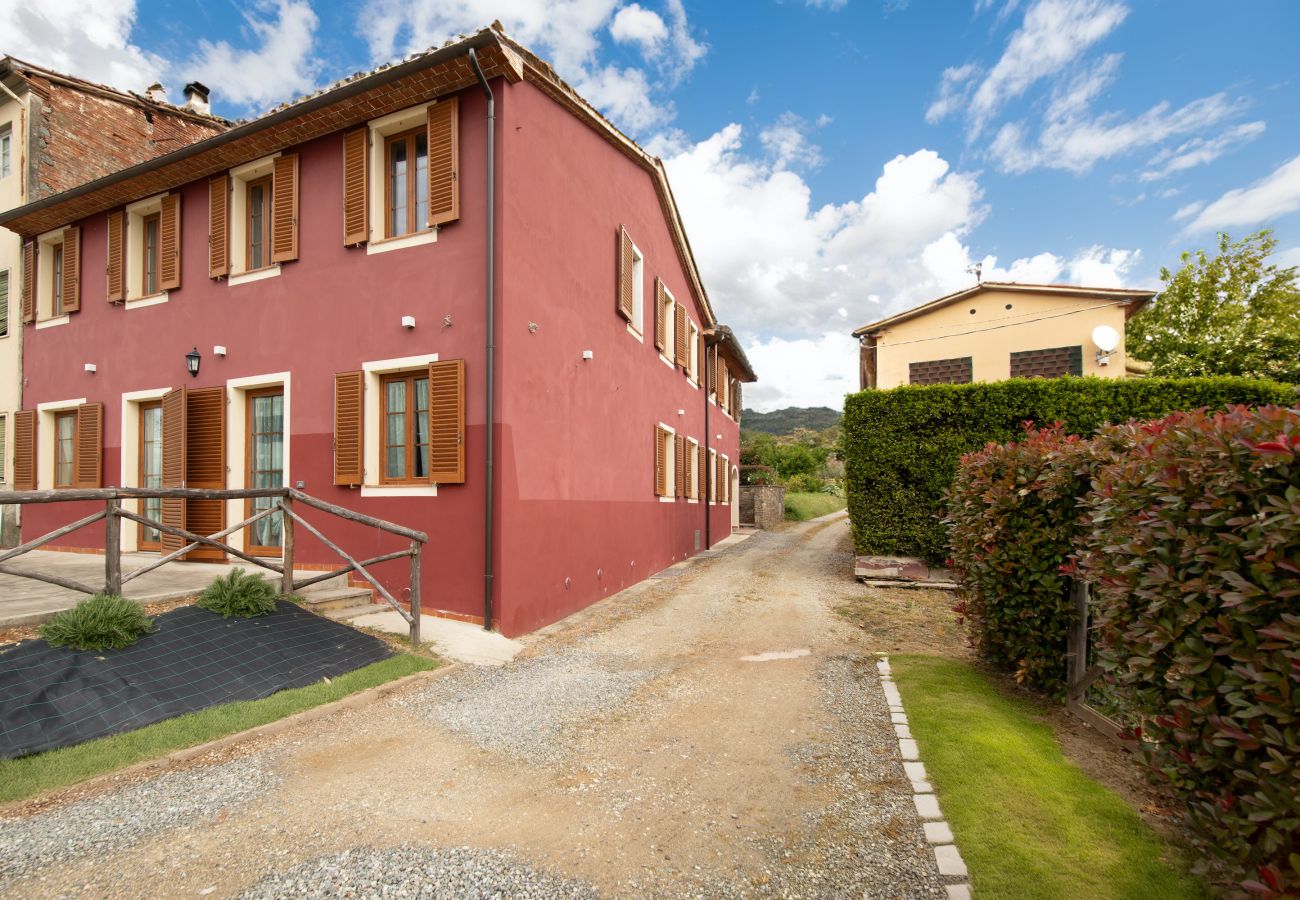 Appartement à Porcari - Luna Apartment with Swimming Pool